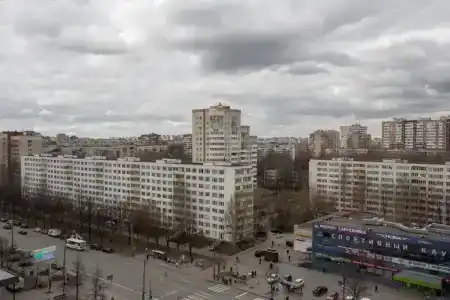 на Академической - 17