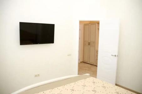 в центре - 11