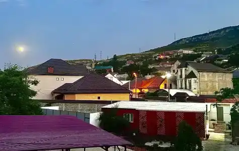 Дом с баней, садом, кинотеатром и парковкой на закрытой территории - 14