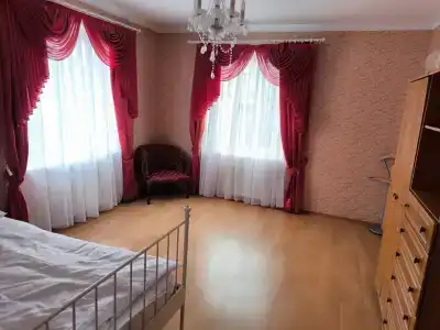 Уютный дом с бассейном, сауной и камином - 32