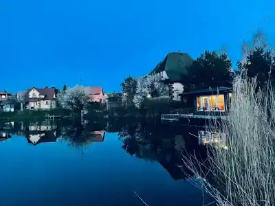 Дома на берегу озера - 51