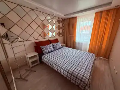 на Лаврова - 4