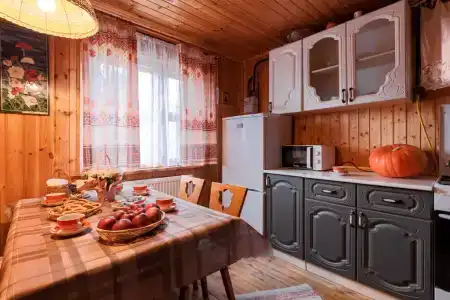 Монастырская изба - 47