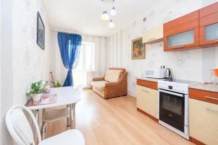 на проспекте Карла Маркса, 11 - 5