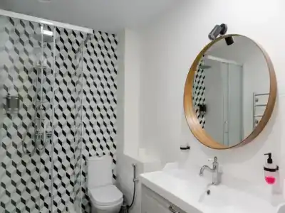 Freezone INN - 117