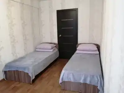 в центре - 9
