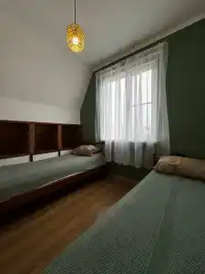 Green House - 9
