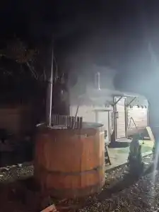 Домик у реки Дах с видом на горы - 7