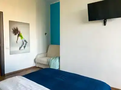 на Дмитрия Донского 20 - 12