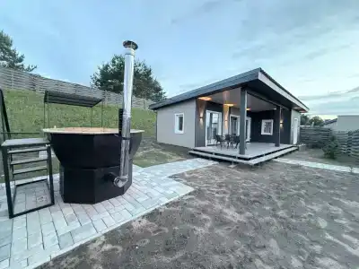 Домик у реки с горячим чаном - 6