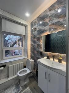 Fan House - 108