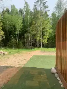 Уютный лесной домик на берегу ручья - 15