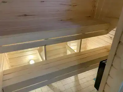 Домик на берегу озера - 5