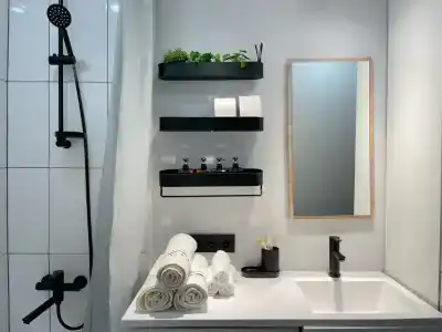 Видовая и стильная квартира в стиле Сканди с виниловым проигрывателем - 11