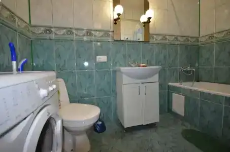 на ул. Севастопольской - 4