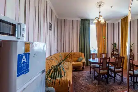 Демократ на Некрасова 58 - 132