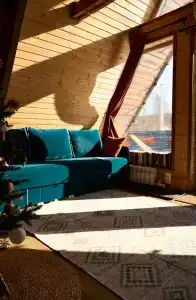 Сказочный A-frame у подножья горы - 25