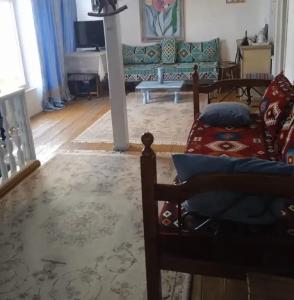 Уютный дом с видом на горы - 14