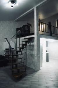Launge - 10