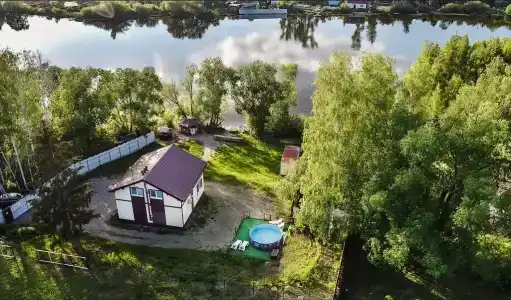 Дом у Озера с сауной, бассейном и банным чаном - 2