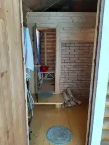 Дом с баней на берегу озера - 19