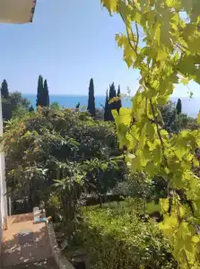 Уютные апартаменты в частном доме с террасой с видом на море - 23