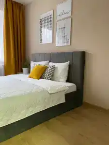 возле Нижнего озера - 0