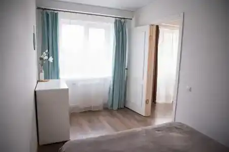 2к в центре, площадь за углом - 18