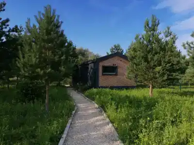 Современный уютный домик с камином на берегу реки Оки - 22