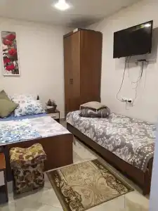 Уютный домик утопающий в зелени - 21