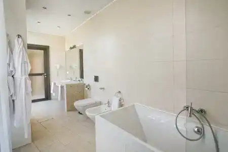 Respect Hall & Spa - 175