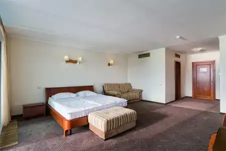 Respect Hall & Spa - 117