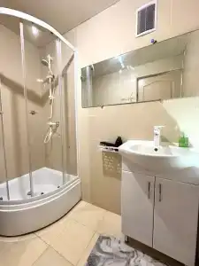 У Анжелы - 83