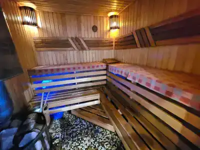 Коттедж с баней на дровах - 14