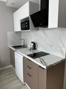 Квартиры на Первомайский-3 микрорайон 11 - 90