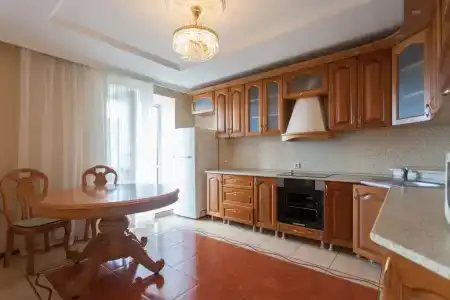 на Шеронова, 10 - 1