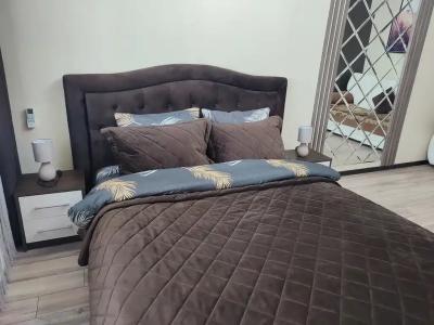 в центре, панорамный вид на площадь Победы и Амфитеатр - 15