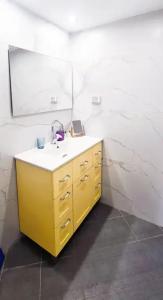 Suite deLux in leonardo bat yam - 3