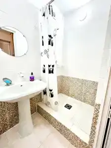 У Анжелы - 15