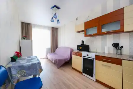 на проспекте Карла Маркса, 11 - 8