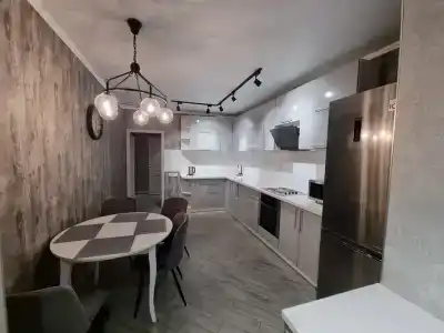 Аврора, Роза Люксембург, 33 - 5