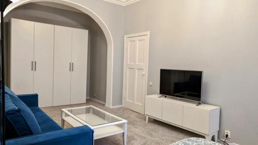 Grey - 10