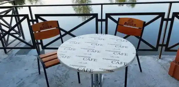 Дома на берегу озера - 6