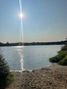 Уютный деревенский домик с русской баней возле озера в Большой Ухолоде - 9