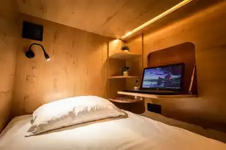 Capslock Hostel - 101