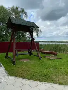 Новятка на самом берегу озера - 4