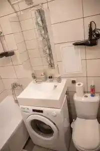 2к в центре, площадь за углом - 19