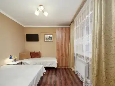 Уютный домик в тихом зелёном районе - 11