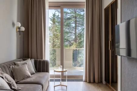Grand Royal Residences - 300