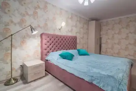 На-Сутки  Циолковского 53 - 4